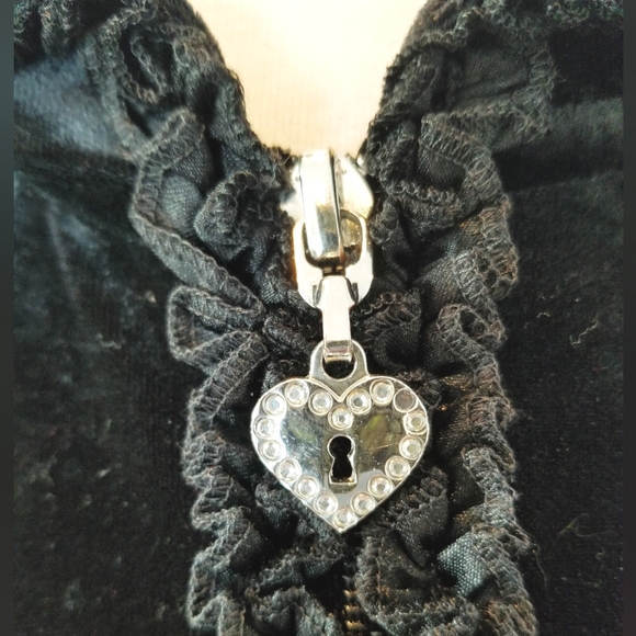 Victoria's Secret Vintage Sexy Little Things Velvet Hoodie Bikini Panty NWT Key - Picture 9 of 16